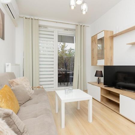 Apartment With Ac Warsaw Mokotow Business Centre By Noclegi Renters Zewnętrze zdjęcie